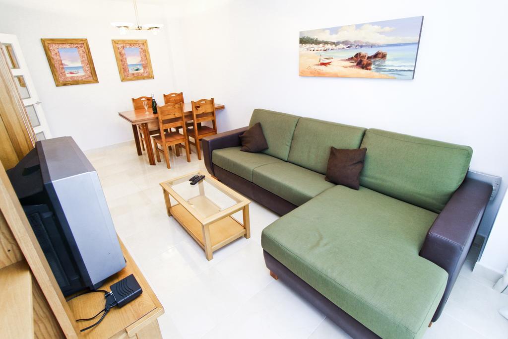 J Tramuntana Planet Costa Dorada Lägenhet Salou Rum bild